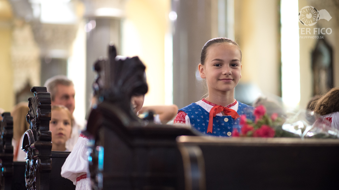 Krásne tradičné svadobné fotky v Bratislave. Peter Fico svadobný fotograf