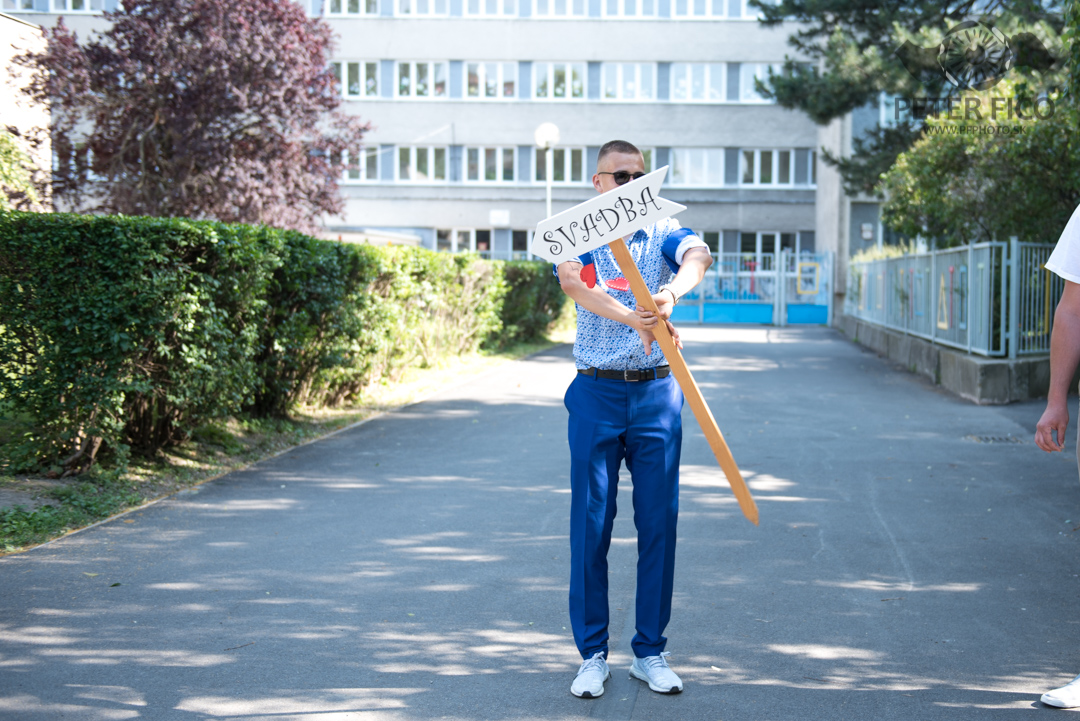 Krásne tradičné svadobné fotky v Bratislave. Peter Fico svadobný fotograf
