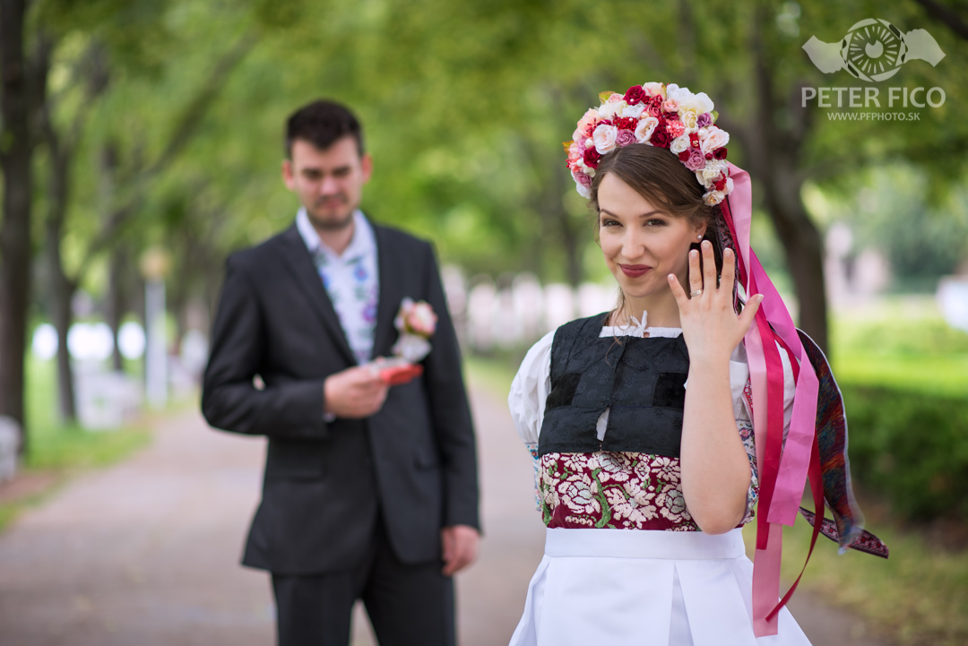 Krásne stradičné vadobné fotky sv Bratislave Peter Fico svadobný fotograf