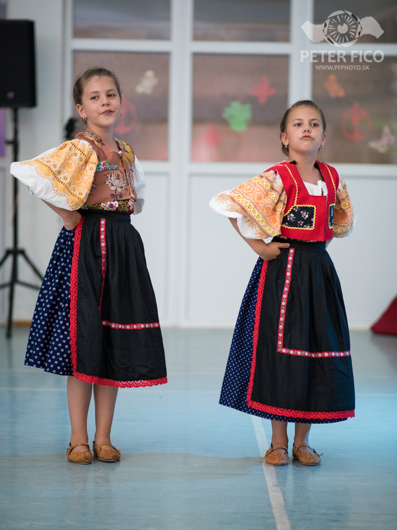 Krásne tradičné svadobné fotky v Bratislave. Peter Fico svadobný fotograf