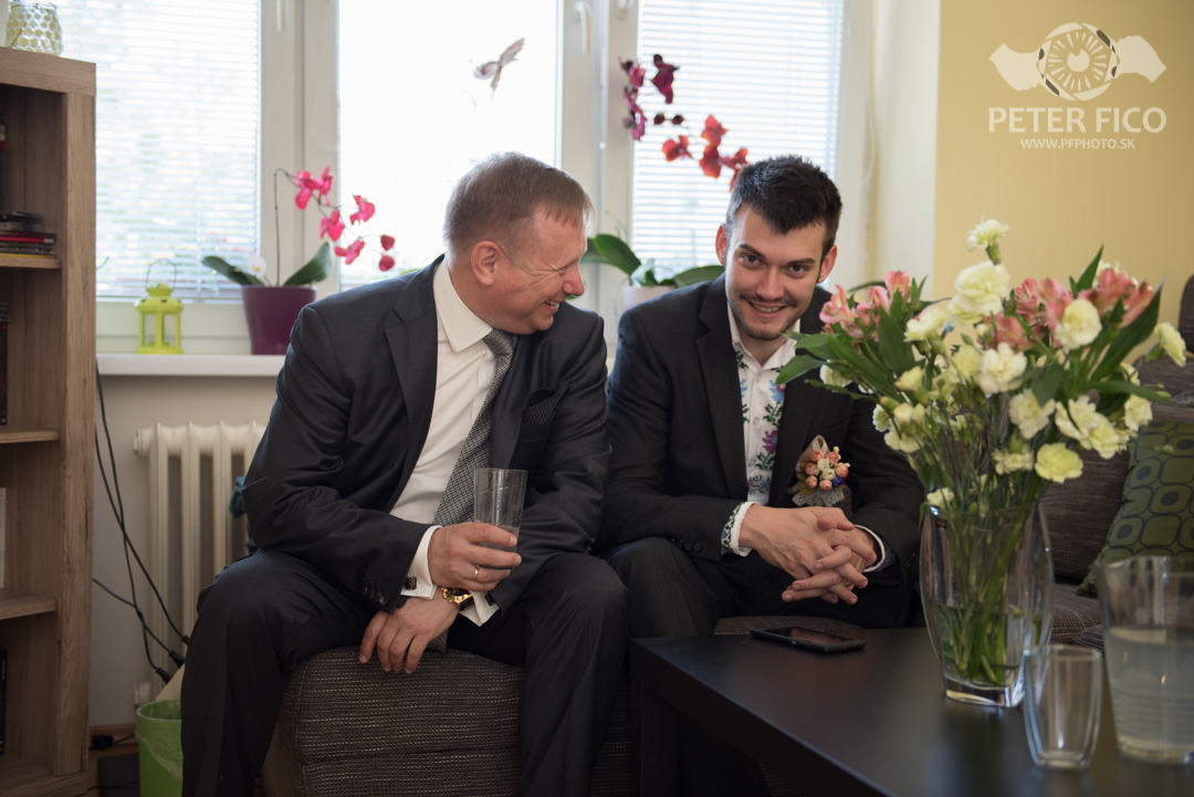 Krásne stradičné vadobné fotky sv Bratislave Peter Fico svadobný fotograf