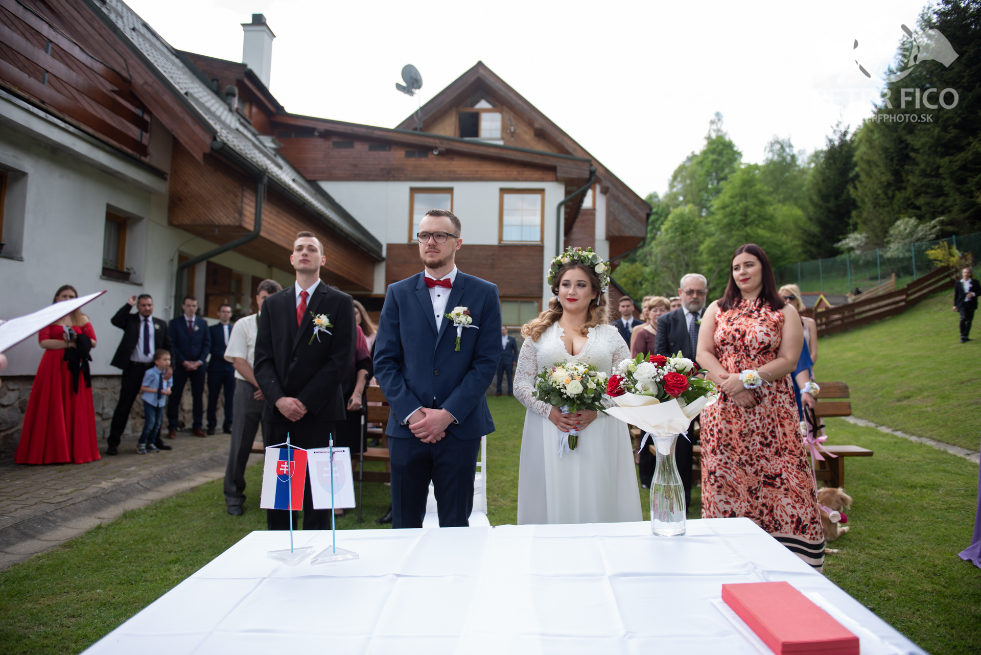 Krásne svadobné fotky s prírode. Peter Fico svadobný fotograf