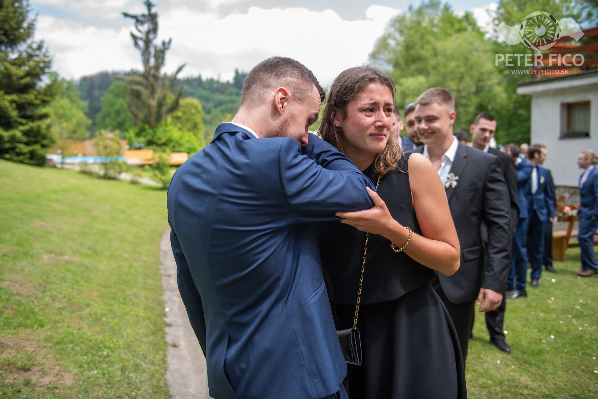 Krásne svadobné fotky s prírode. Peter Fico svadobný fotograf