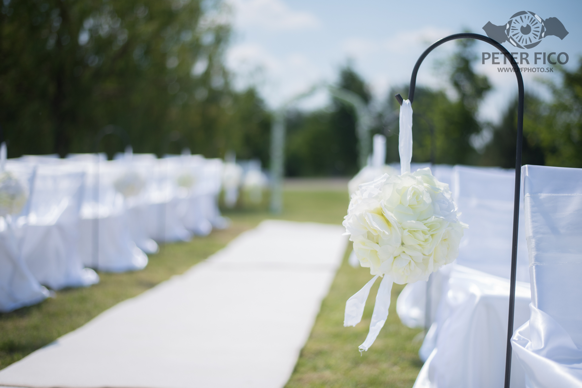 Svadobné fotky na ranči. Peter Fico svadobný a portrétny fotograf