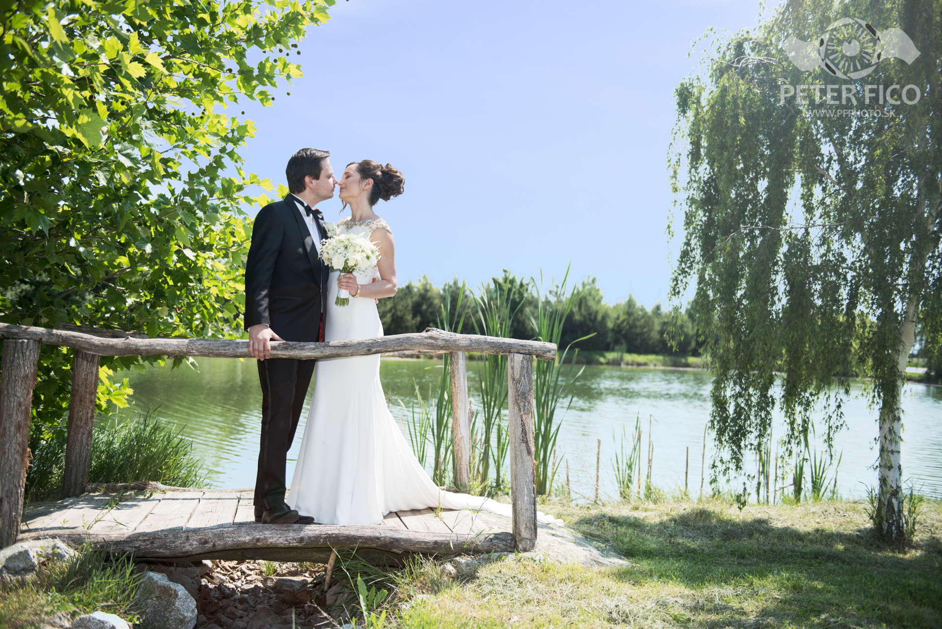 Svadobné fotky na ranči. Peter Fico svadobný a portrétny fotograf