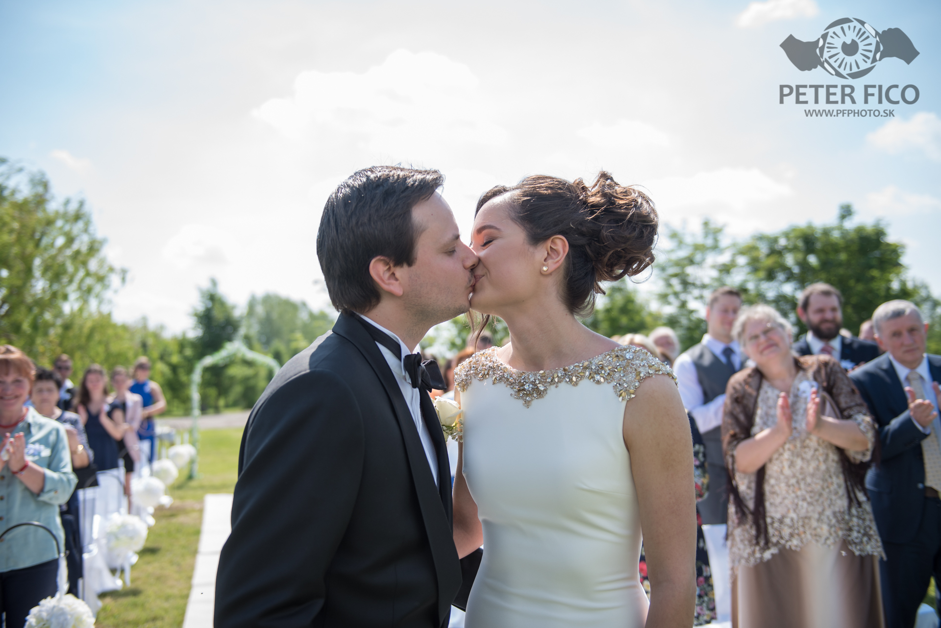 Svadobné fotky na ranči. Peter Fico svadobný a portrétny fotograf